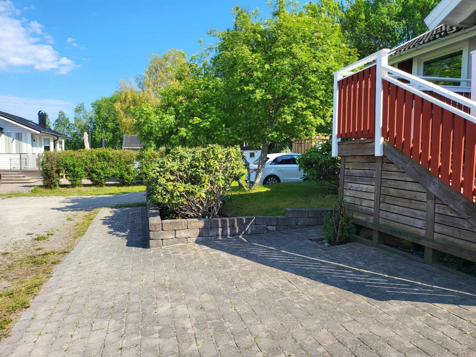 Minihus Med Stor Traedgardstomt Naera Golf Och Hav Villa Trosa Buitenkant foto